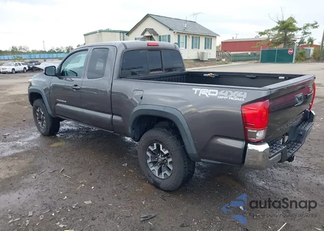 2016 Toyota Tacoma Trd Off Road z USA, uszkodzony, nr VIN 5TFSZ5AN8GX009620